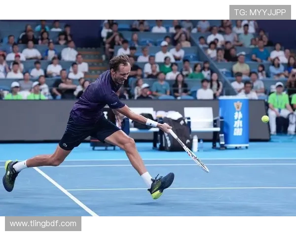 杭州网球队荣登网球节奏排行榜第十名展现实力与风采 杭州网球队荣登网球节奏排行榜第十名展现实力与风采